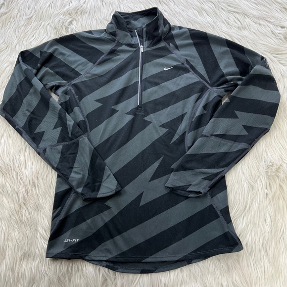 Nike Tops - Nike Running Element Half Zip Long Sleeve Shirt